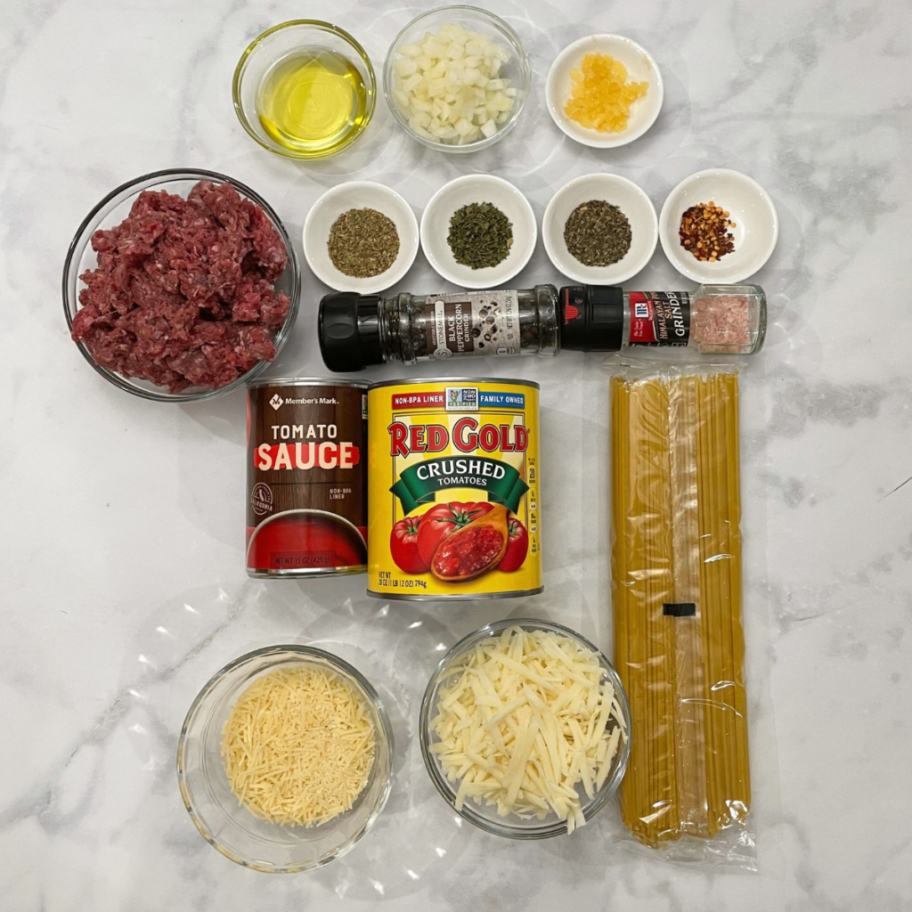 Image of all the ingredients needed to make fried spaghetti.
